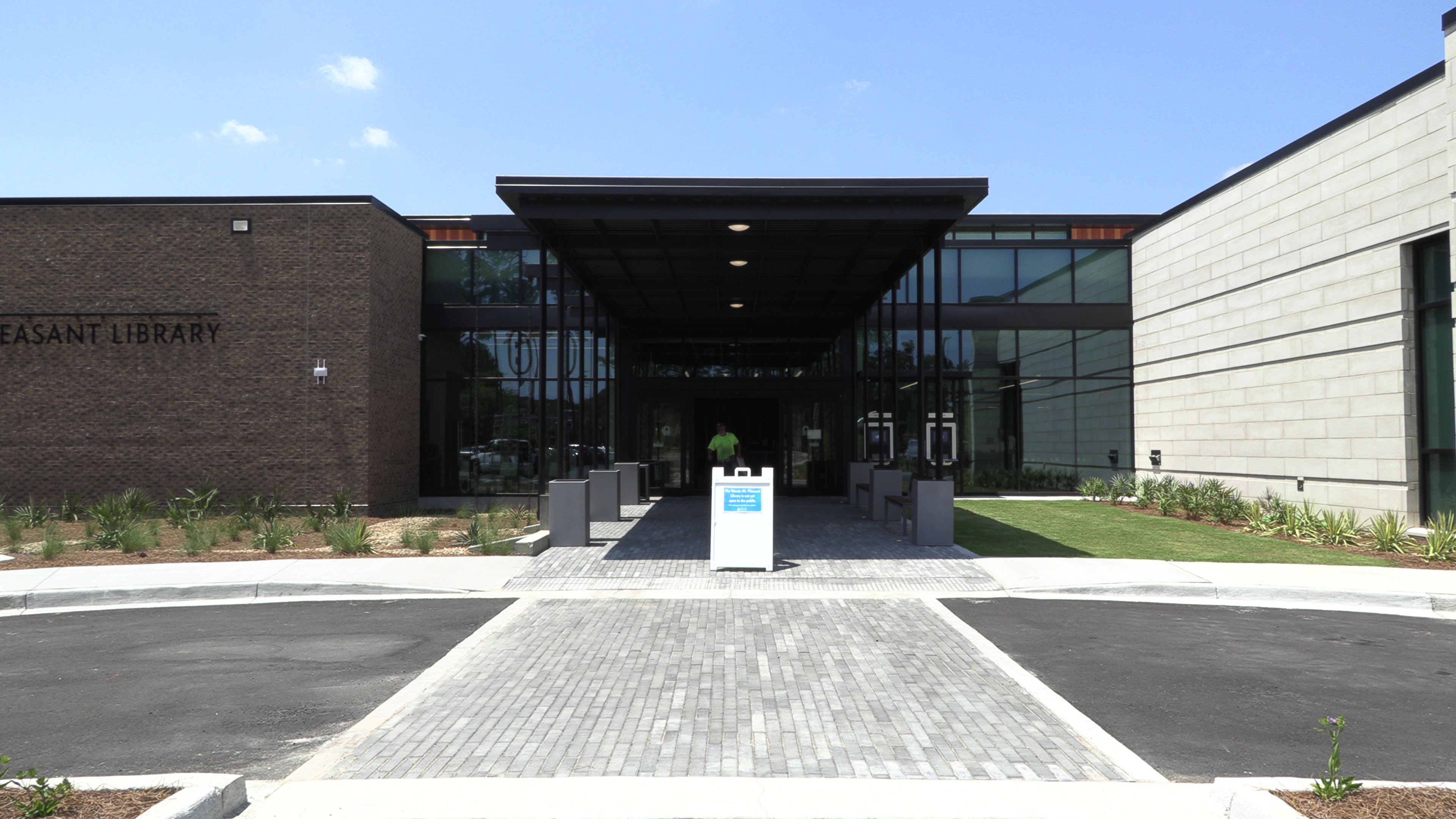 Wando Mount Pleasant exterior