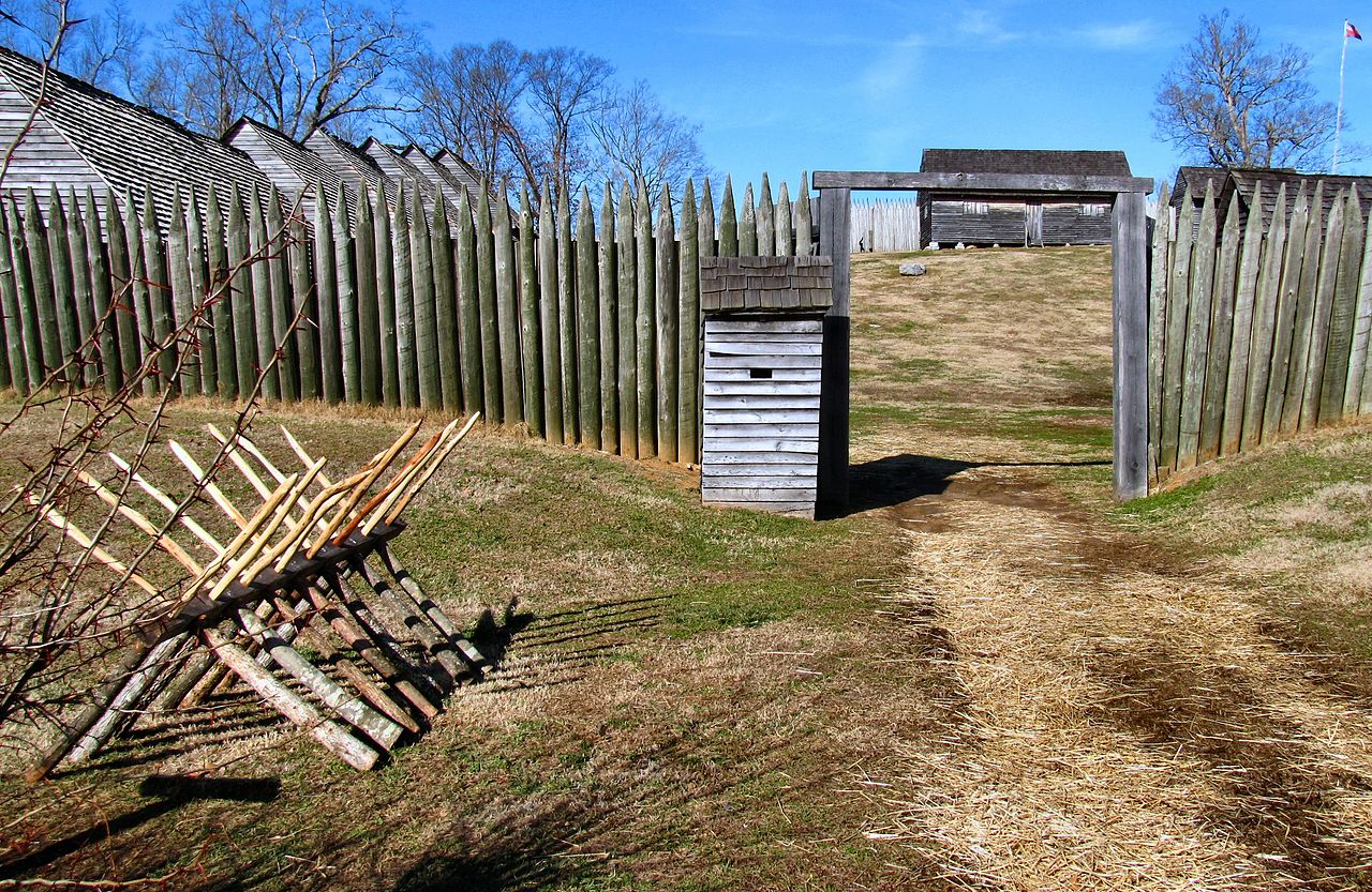 The front gate of Fort Loudoun (Wikipedia)