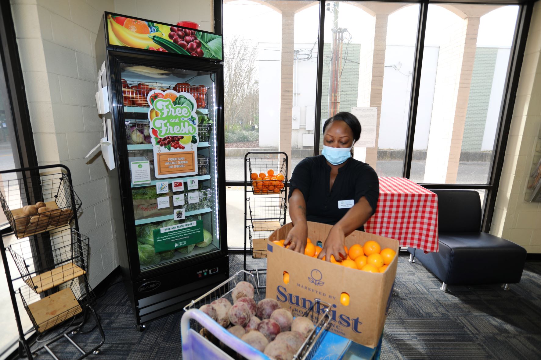 CCPL Receives $10,000 grant from Roper St. Francis to fight community hunger